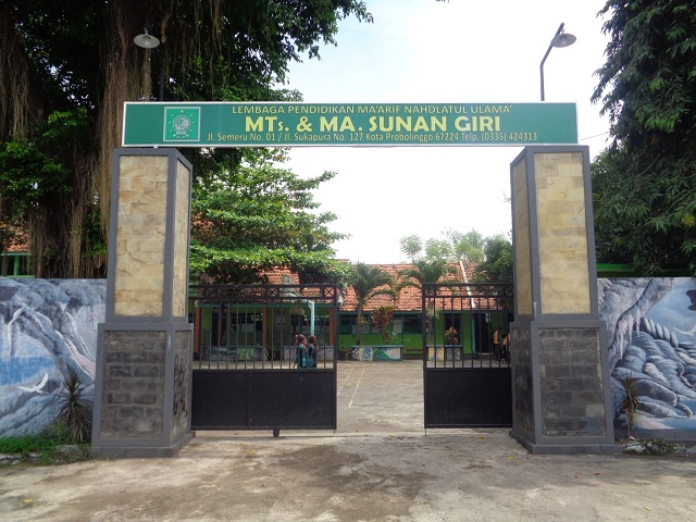 Madrasah Tsanawiyah Sunan Giri