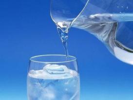 Tahukah anda seberapa besar bahaya minum-air dingin ?