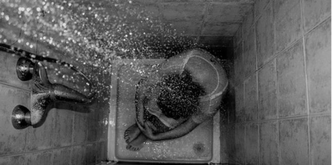 Mengapa Menangis di Kamar Mandi Itu Baik?