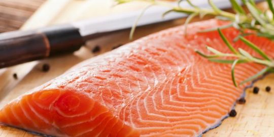  Manfaat Sehat Dibalik Mengkonsumsi Ikan Salmon