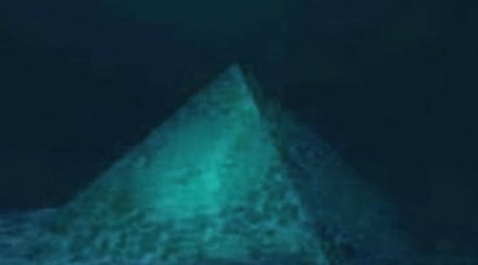 Piramida Kristal di Dasar Laut Picu 'Kutukan' Segitiga Bermuda?