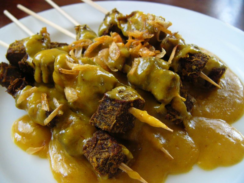 Berburu Kuliner Paling Top di Padang