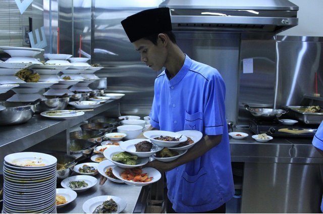 Ternyata Tidak Semua Restoran Padang Itu Autentik, Ini Cara Membedakannya!