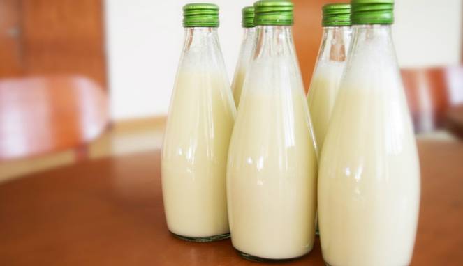 Apa Perbedaan Buttermilk dan Susu?