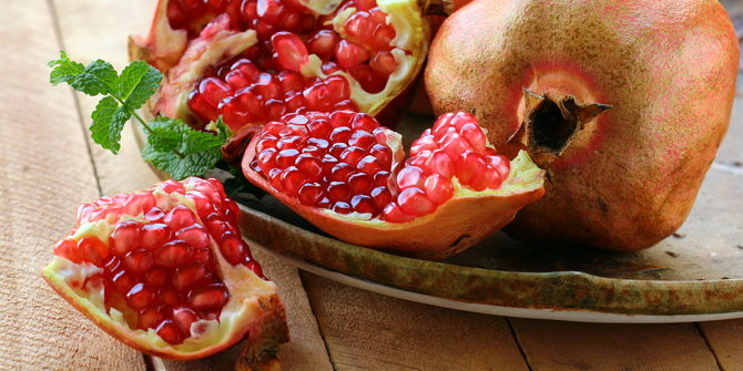 9 Manfaat sehat dari kulit buah delima yang tidak kamu tahu