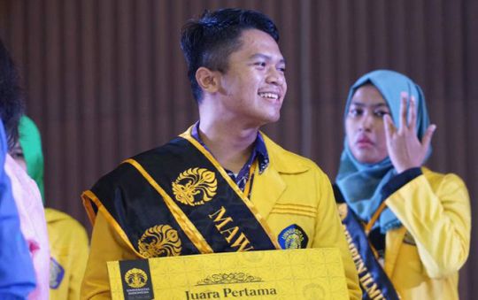 Yudhistira Oktaviandie Terpilih sebagai Mahasiswa Berprestasi UI 2017 