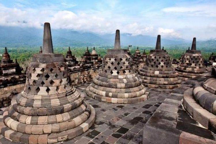 Libur Waisak, nikmati atraksi pelepasan lampion di Candi Borobudur