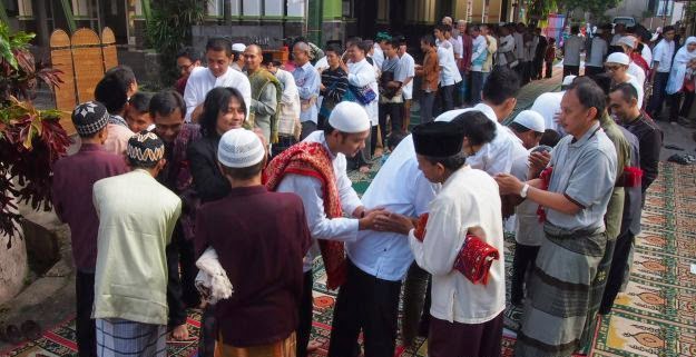 Sejarah Halal Bihalal di Indonesia