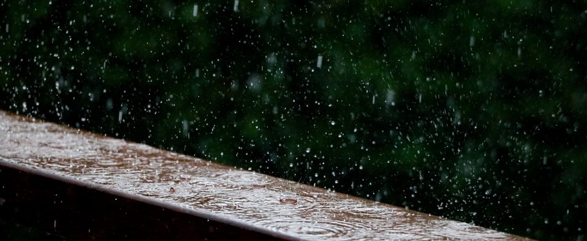 9 Filosofi yang Diajarkan Hujan Soal Hidup & Menjadi Manusia