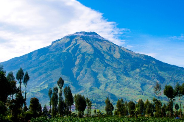 Nama-nama Gunung Tertinggi di Indonesia dan Letaknya