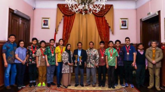 TIM Pelajar DKI Jakarta Juara Ketiga Olimpiade IPTEK di Moskow