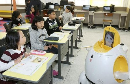 Korea Selatan Sudah Menggunakan Robot Sebagai Guru, Indonesia Sudah Siap?