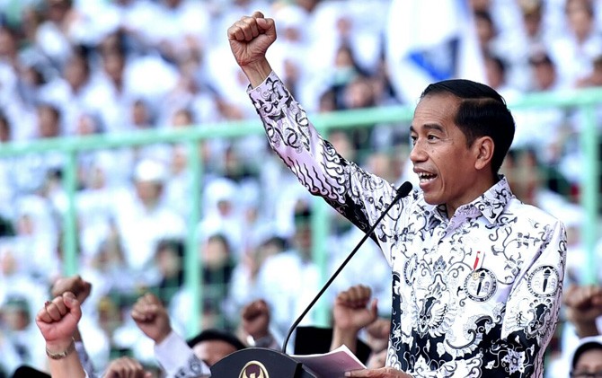 Janji Jokowi untuk Guru: Tunjangan Takkan Tertunda Lagi