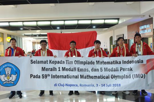 TIM Olimpiade Matematika SMA Indonesia Masuk Peringkat 10 Terbaik Dunia