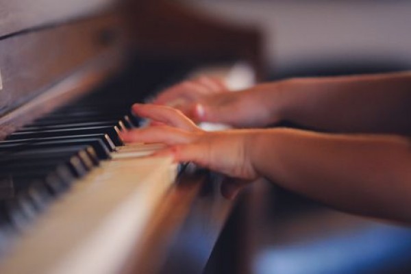 Biaya Kursus Musik Mahal? Ini 5 Tips Belajar Musik Secara Otodidak