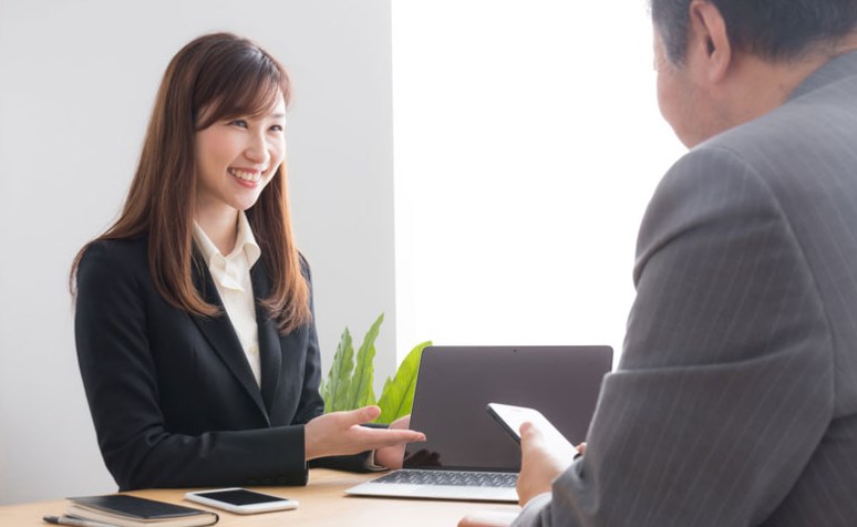 4 Tips Wawancara Kerja Sales Ini Bantu Kamu Sukses Diterima!
