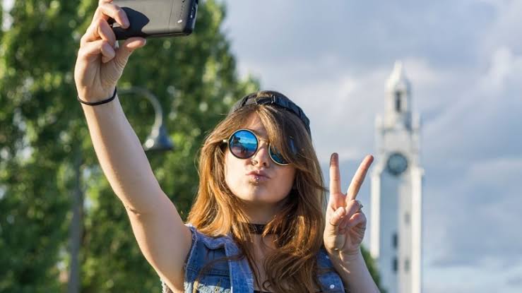 Beberapa Fakta Tentang Selfie yang Wajib Wanita Ketahui