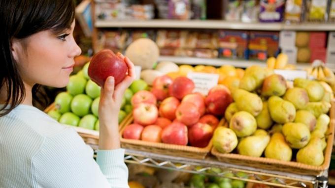 9 Trik Cerdas Pilih Buah-buahan yang Segar dan Enak di Pasar