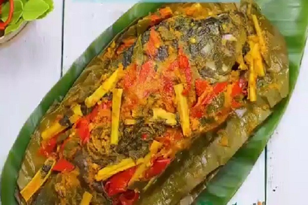 Kaya Rempah dan Bumbu Jadi Rahasia Nikmat Olahan Pepes Ikan Mas!