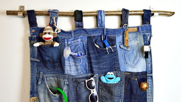 Kreasi untuk Sulap Jeans Bekas Jadi Barang yang Lebih Bermanfaat