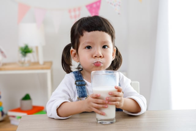 Manfaat Susu Soya untuk Anak yang Alergi Susu Sapi