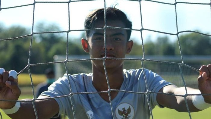 Bek Kanan Timnas U-19 Berbagi Ilmu Lemparan ke dalam Sampai Kotak Penalti Lawan