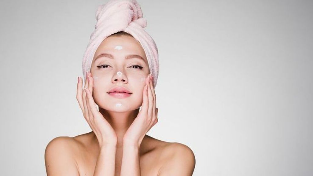 5 Tips Menggunakan Skincare untuk Kulit Berjerawat