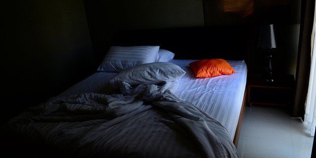 5 Cara Menghilangkan Bau Kamar Tidur Dan Lembap Secara Ampuh
