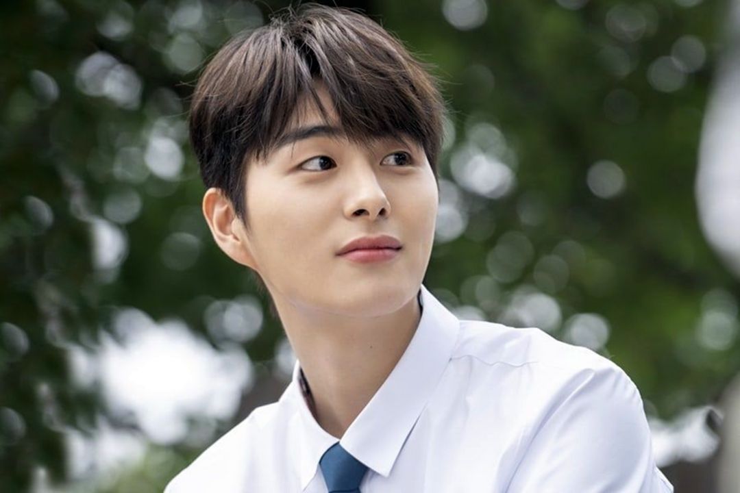 Jung Gun Joo, Aktor Yang Sedang Hits Dalam Drama Extraordinary You