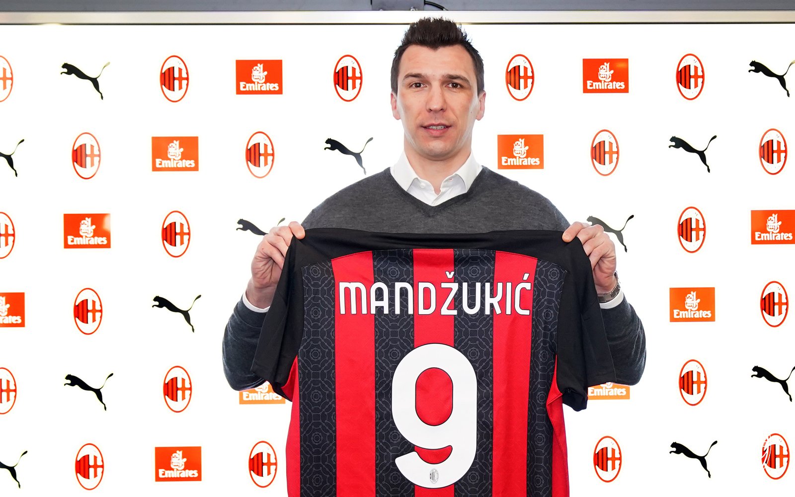 Mario Mandzukic dan Misi Meruntuhkan Kutukan Nomor 9 di AC Milan