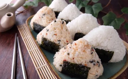 10 Macam Onigiri, Makanan Jepang yang Digemari