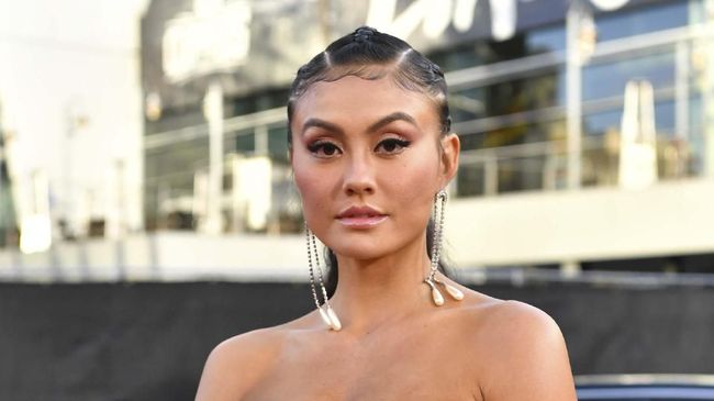 Lirik Lagu Bukan Milikmu Lagu Agnez Mo